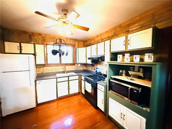 615 E Seminary AVE, Hoopeston, IL 60942