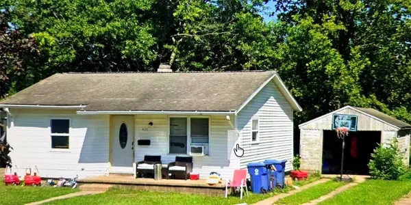 420 W Maple ST, Hoopeston, IL 60942