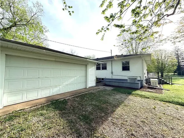 410 S Chicago ST, Rossville, IL 60963