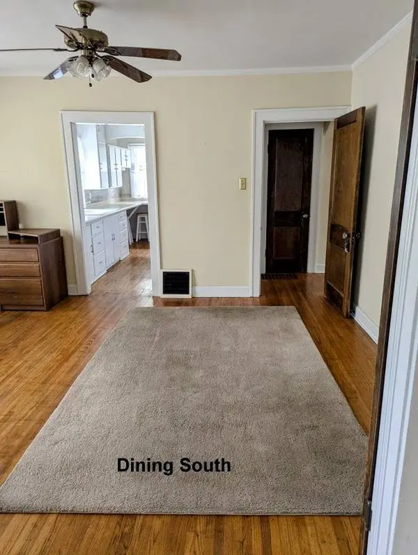 12 Dodge AVE, Danville, IL 61832