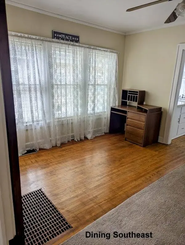 12 Dodge AVE, Danville, IL 61832