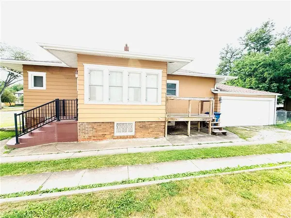 810 E Lincoln ST, Hoopeston, IL 60942