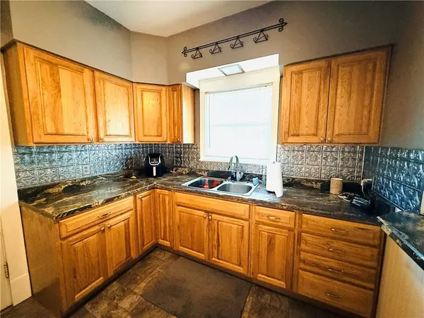 810 E Lincoln ST, Hoopeston, IL 60942