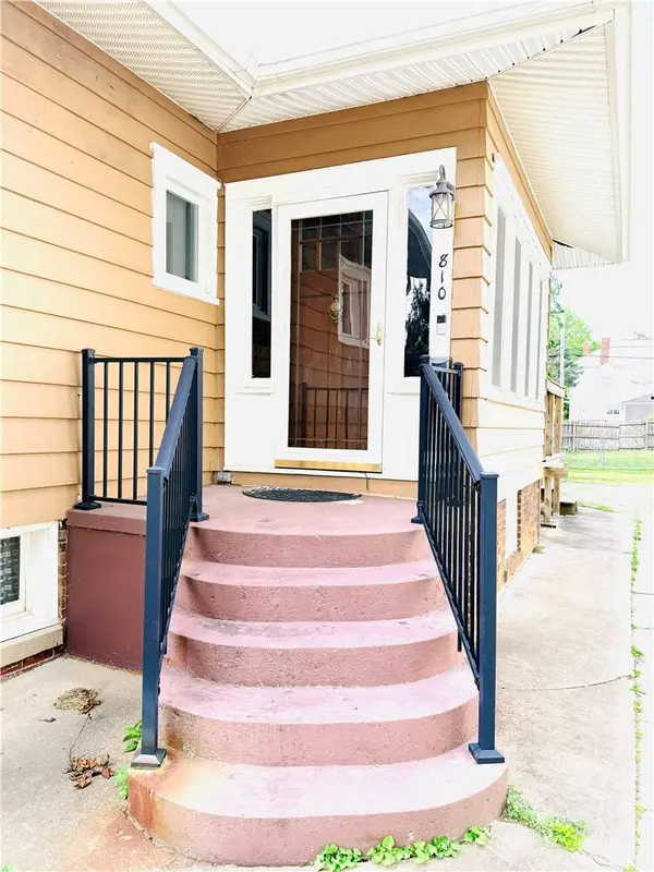 810 E Lincoln ST, Hoopeston, IL 60942