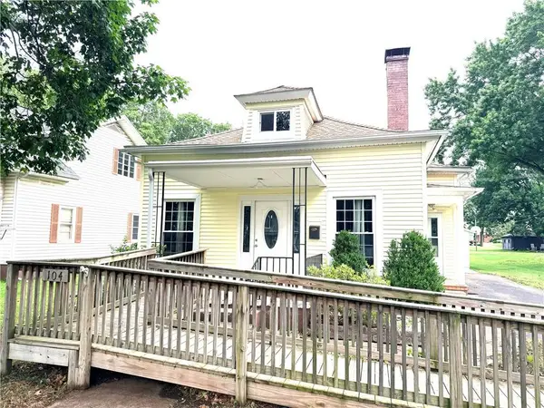 104 Gilbert ST, Rossville, IL 60963