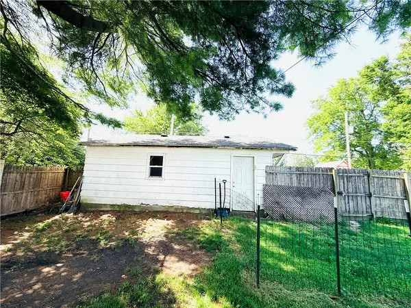 411 W Washington ST, Hoopeston, IL 60942