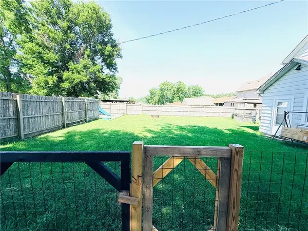 411 W Washington ST, Hoopeston, IL 60942