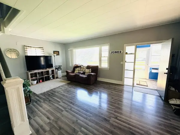 411 W Washington ST, Hoopeston, IL 60942