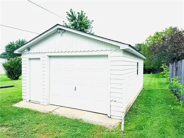 506 W Lincoln ST, Hoopeston, IL 60942