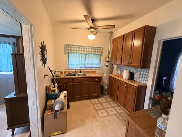 211 N 3rd ST, Hoopeston, IL 60942