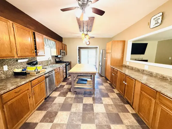 575 E Main ST, Wellington, IL 60973