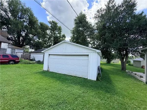621 E Thompson AVE, Hoopeston, IL 60942