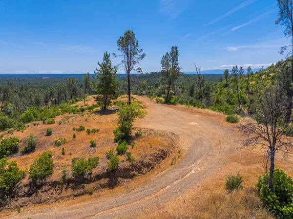 9472 Chaparral DR, Redding, CA 96001