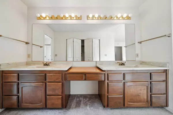 16593 Vladimir CT, Redding, CA 96001