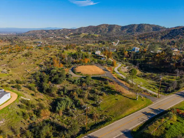 9705 Swasey DR, Redding, CA 96001