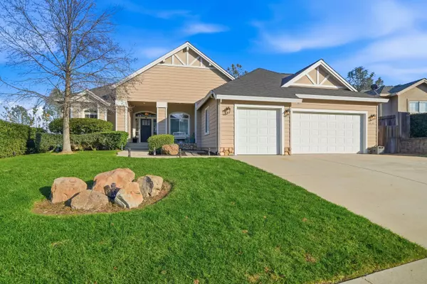 4613 Nantucket DR, Redding, CA 96001