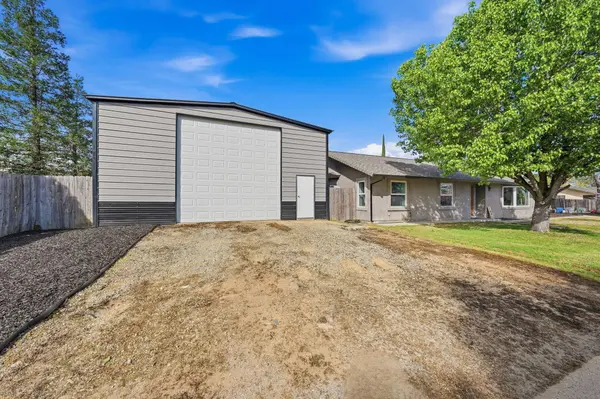 1692 Kildare DR, Redding, CA 96001