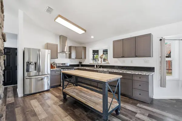 1692 Kildare DR, Redding, CA 96001