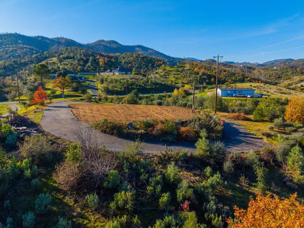 9705 Swasey DR, Redding, CA 96001