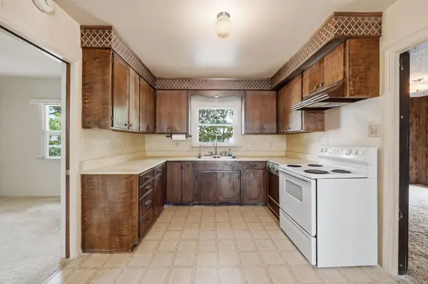 890 Lincoln ST, Redding, CA 96001
