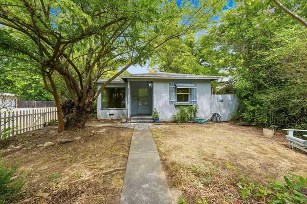 890 Lincoln ST, Redding, CA 96001