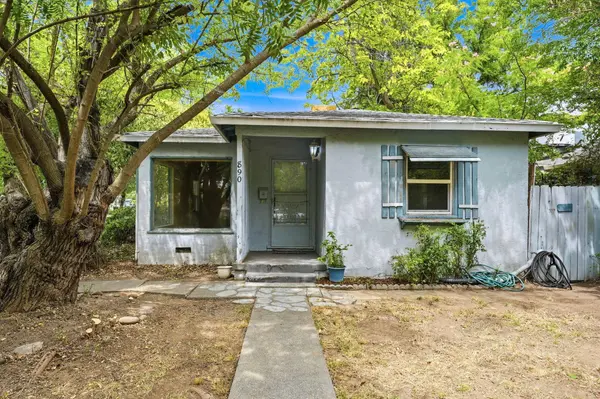 890 Lincoln ST, Redding, CA 96001