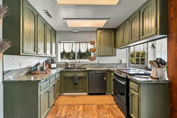 18590 Alice CT, Cottonwood, CA 96022