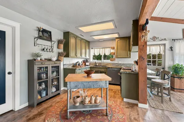 18590 Alice CT, Cottonwood, CA 96022