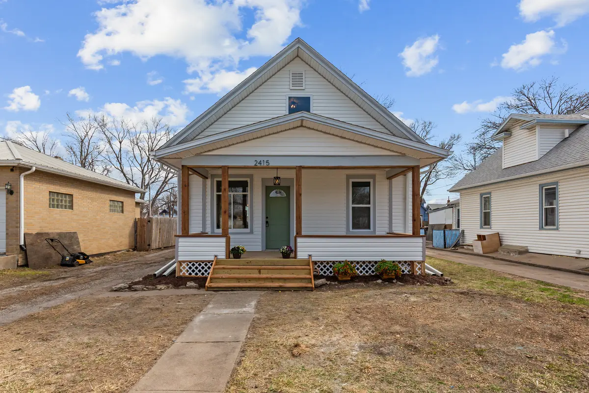 2415 Avenue F, Council Bluffs, IA 51501-2251