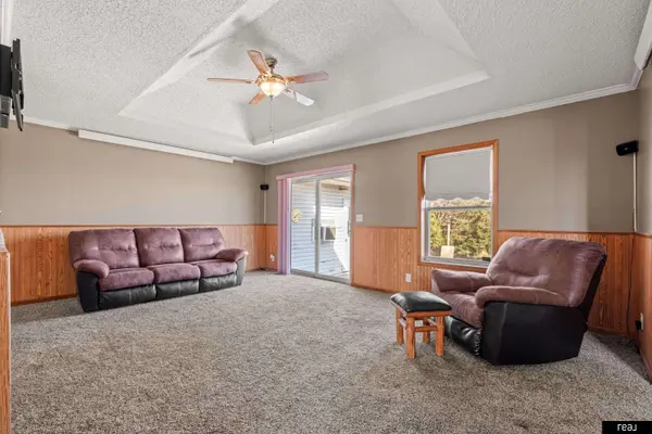 26110 W Maple RD, Waterloo, NE 68069