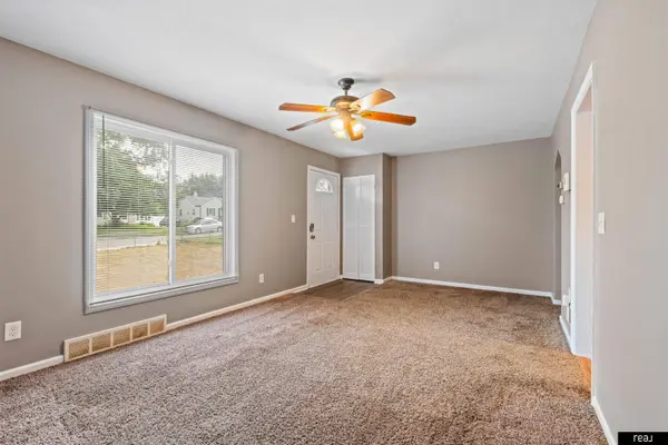 2610 Weber ST, Omaha, NE 68112