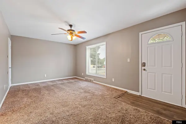 2610 Weber ST, Omaha, NE 68112