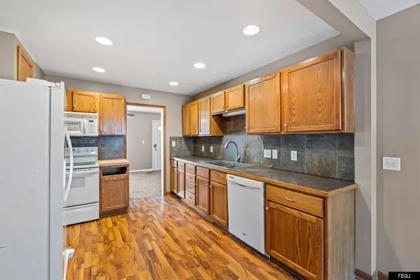 2610 Weber ST, Omaha, NE 68112