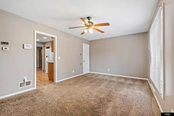 2610 Weber ST, Omaha, NE 68112