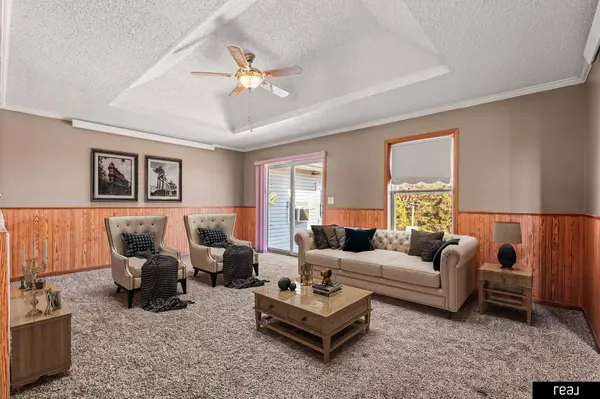 26110 W Maple RD, Waterloo, NE 68069