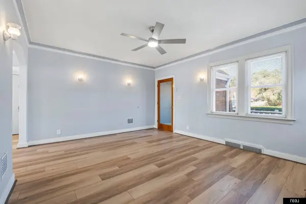 4915 Ames AVE, Omaha, NE 68104