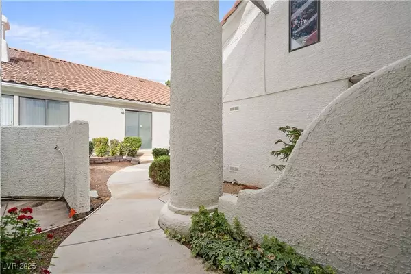 2720 Baycliff CT #2, Las Vegas, NV 89117