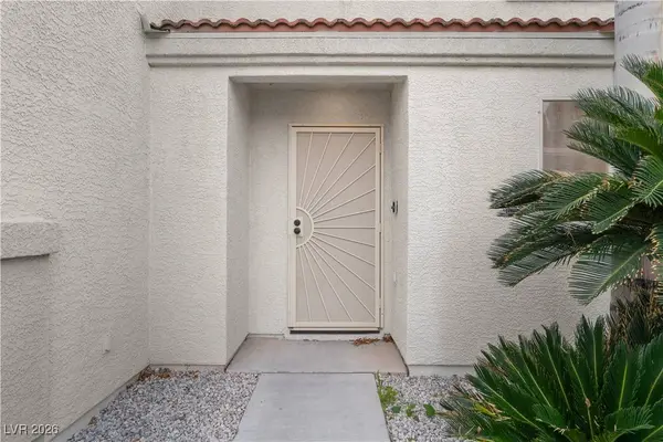 5915 Creekside Sands LN, North Las Vegas, NV 89031