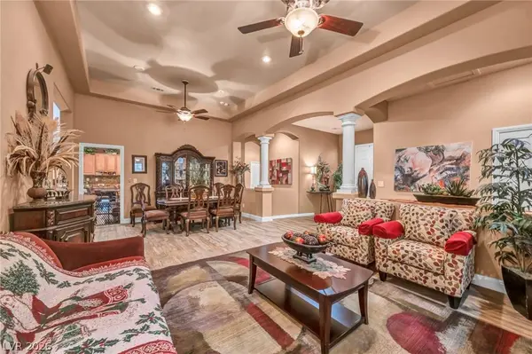 10372 Hawks Wing ST, Las Vegas, NV 89178