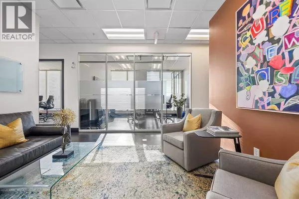 601, 611, 888 4 Avenue SW, Calgary, AB T2P0V2