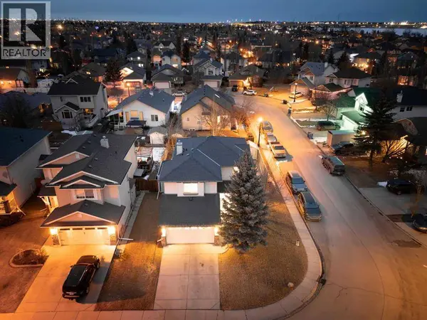 164 West Lakeview Circle, Chestermere, AB T1X1H7