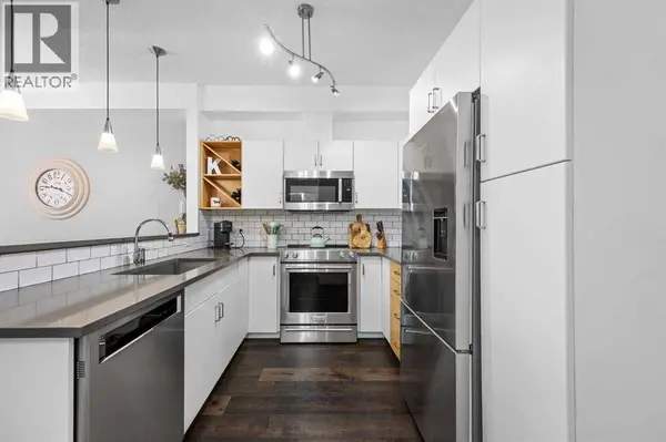 108, 3600 15A Street SW, Calgary, AB T2T5P8