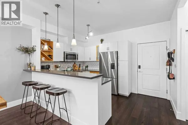 108, 3600 15A Street SW, Calgary, AB T2T5P8