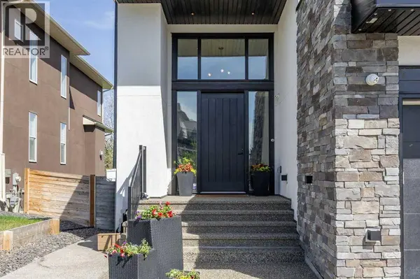 127 Kinniburgh Crescent, Chestermere, AB T1X1Y1