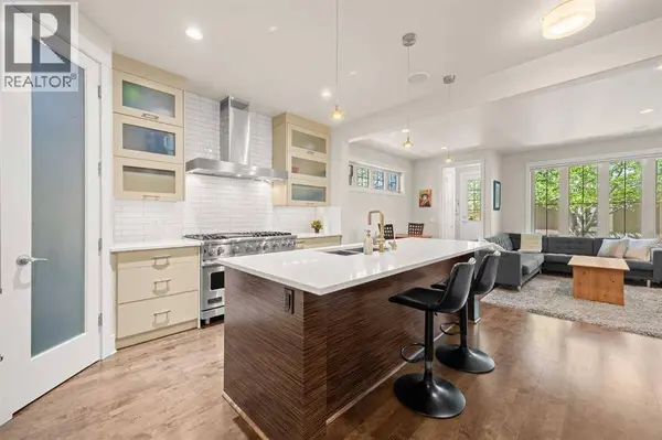 729 4 Street NW, Calgary, AB T2N1P3