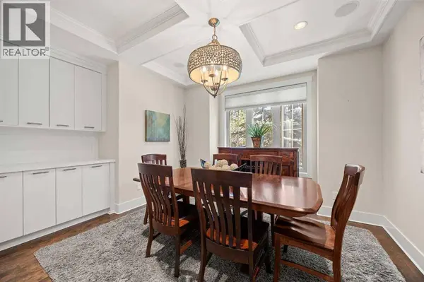 729 4 Street NW, Calgary, AB T2N1P3