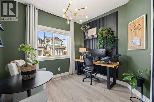 141 Magnolia Manor SE, Calgary, AB T3M3H9