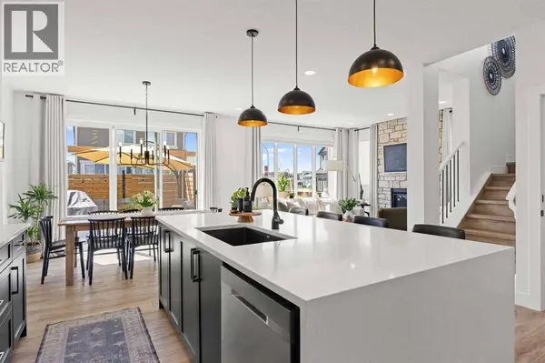 141 Magnolia Manor SE, Calgary, AB T3M3H9