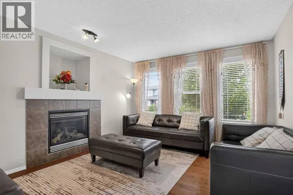 116 Panora Close NW, Calgary, AB T3K0G4