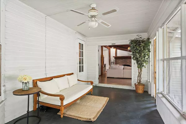 236 W Commercial AVE, Lowell, IN 46356